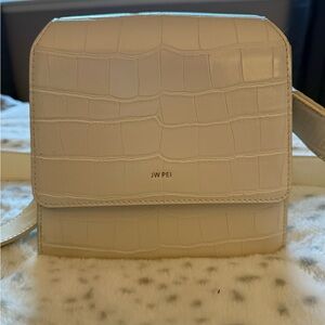 JW PEI purse
